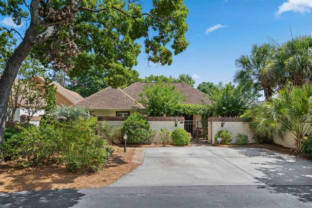 7 Valencia Circle, Myrtle Beach, SC 29572