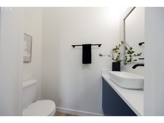 5587 Ne 7th Ave, Portland, OR 97211