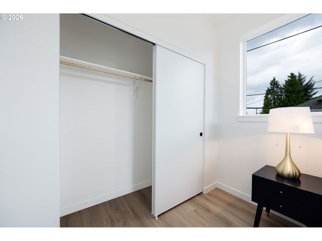 5587 Ne 7th Ave, Portland, OR 97211