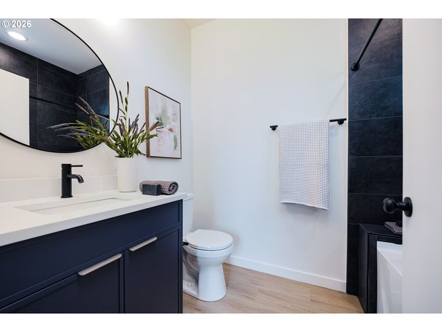 5587 Ne 7th Ave, Portland, OR 97211