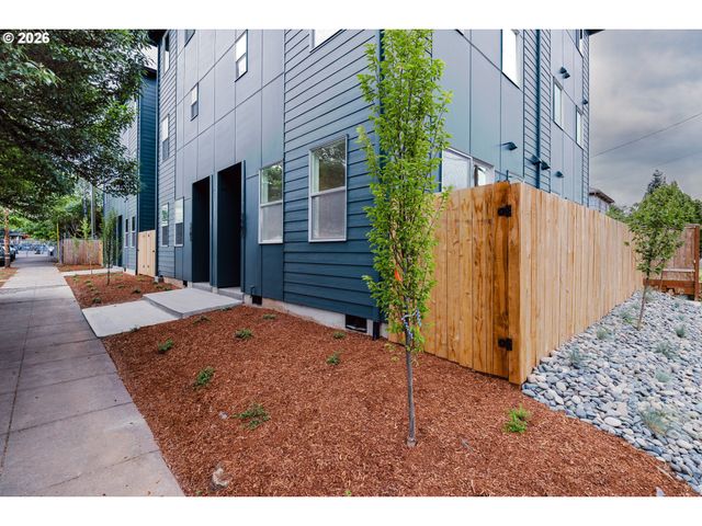 5587 Ne 7th Ave, Portland, OR 97211