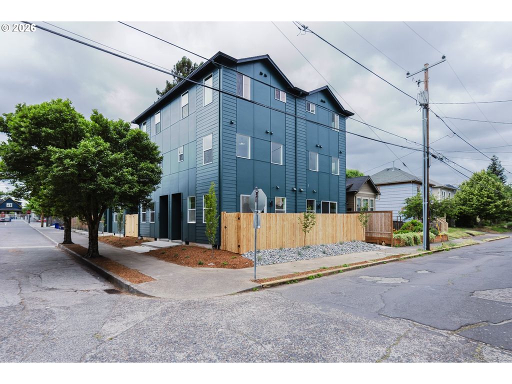 5587 Ne 7th Ave, Portland, OR 97211