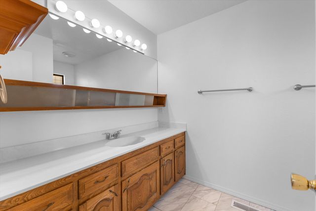 3716 General Stilwell Street NE, Albuquerque, NM 87111