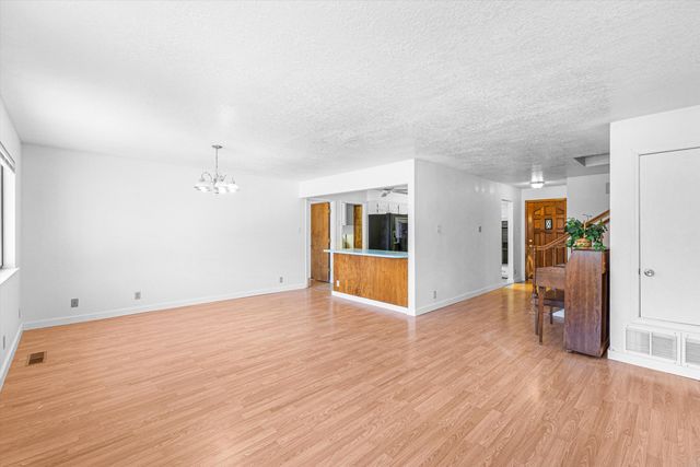 3716 General Stilwell Street NE, Albuquerque, NM 87111