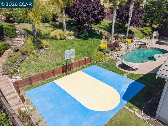 209 Fieldcrest Ct, Danville, CA 94506