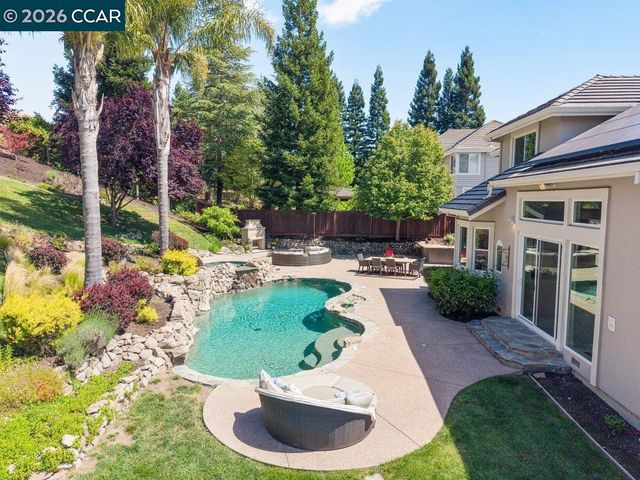 209 Fieldcrest Ct, Danville, CA 94506