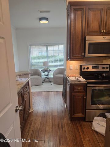 7800 POINT MEADOWS Drive 1017, Jacksonville, FL 32256