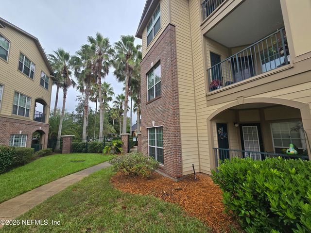 7800 POINT MEADOWS Drive 1017, Jacksonville, FL 32256