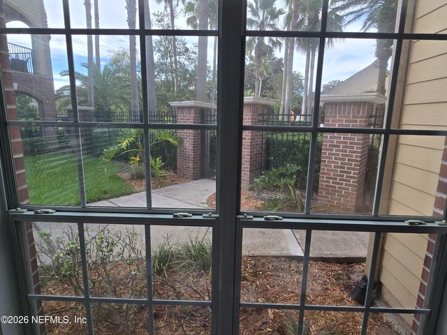 7800 POINT MEADOWS Drive 1017, Jacksonville, FL 32256