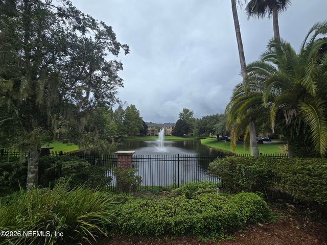 7800 POINT MEADOWS Drive 1017, Jacksonville, FL 32256