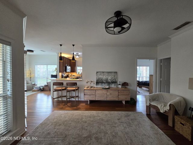 7800 POINT MEADOWS Drive 1017, Jacksonville, FL 32256