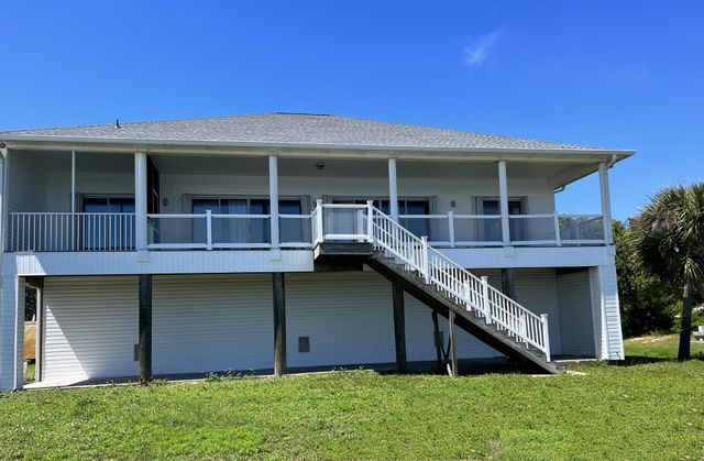 4881 Soundside Drive, Gulf Breeze, FL 32563