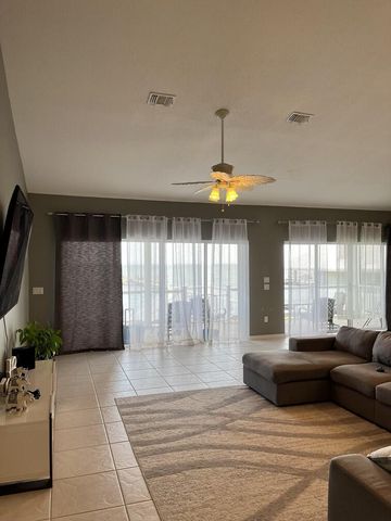 4881 Soundside Drive, Gulf Breeze, FL 32563