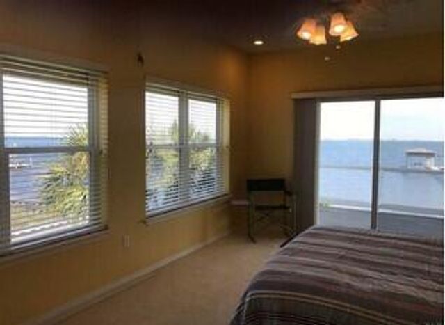 4881 Soundside Drive, Gulf Breeze, FL 32563