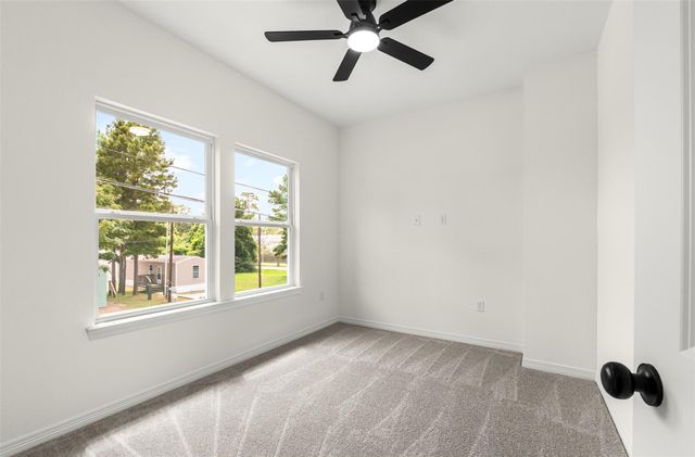16736 E Ivanhoe, Montgomery, TX 77316