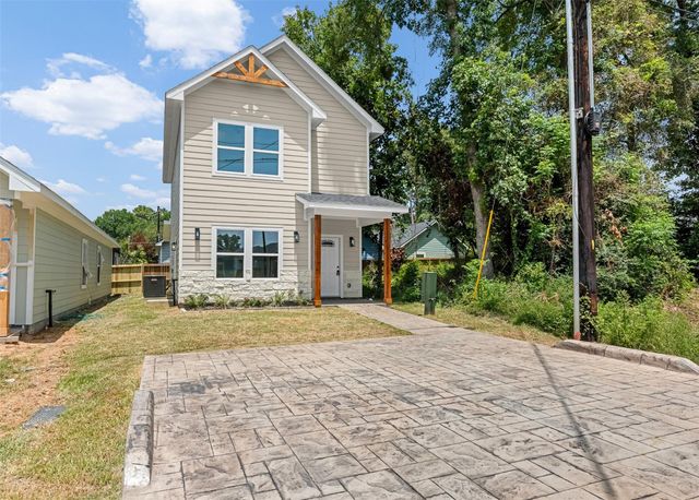 16736 E Ivanhoe, Montgomery, TX 77316