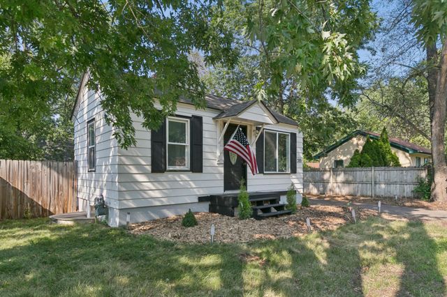 389 Hugo Street NE, Fridley, MN 55432