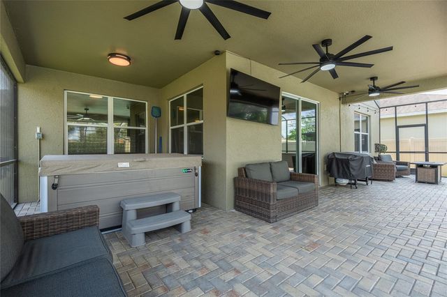 11862 LAKE LUCAYA DRIVE, Riverview, FL 33579