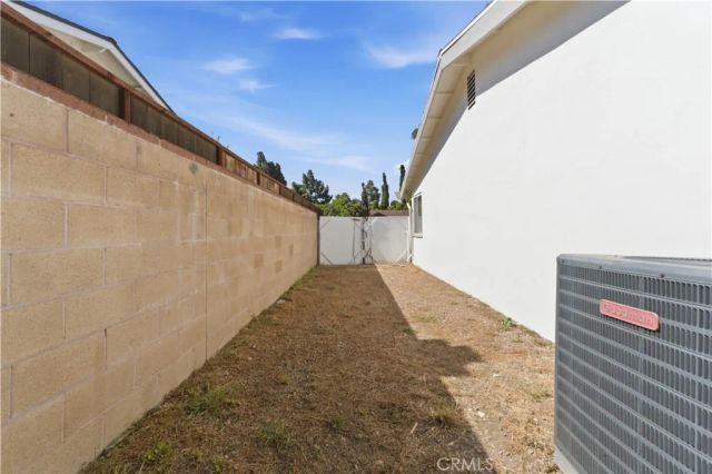 16938 Itasca Street, North Hills, CA 91343