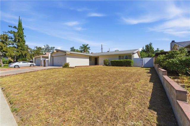 16938 Itasca Street, North Hills, CA 91343