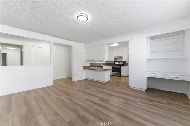 16938 Itasca Street, North Hills, CA 91343