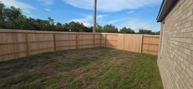 331 Ice Shore Trail, Dayton, TX 77535