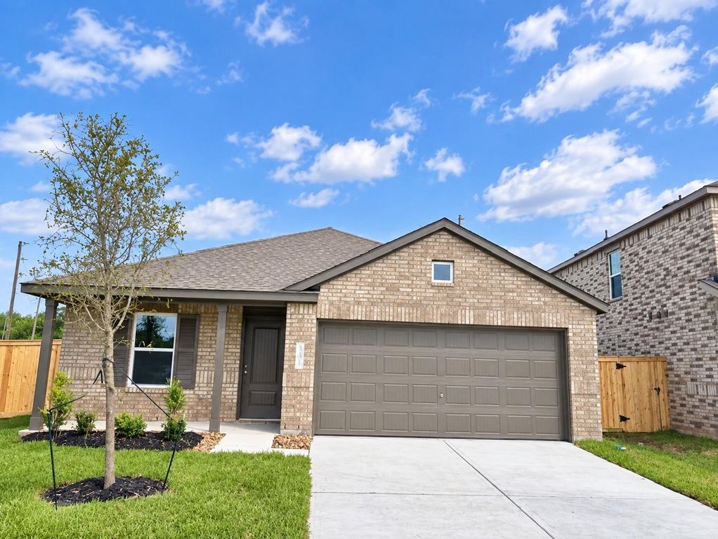 331 Ice Shore Trail, Dayton, TX 77535