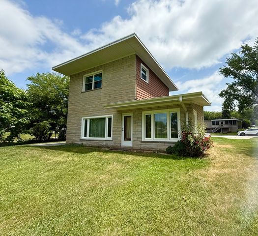 34 S RIVER Street, South Elgin, IL 60177