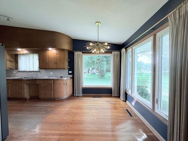 34 S RIVER Street, South Elgin, IL 60177