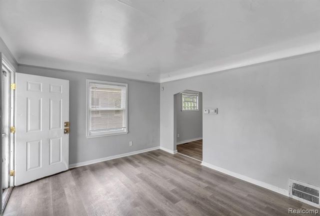 12710 Kelly Road, Detroit, MI 48224