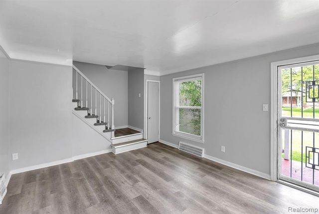 12710 Kelly Road, Detroit, MI 48224