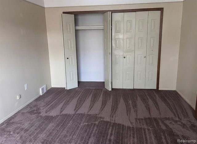 16481 E 10 Mile Road 10, Eastpointe, MI 48021