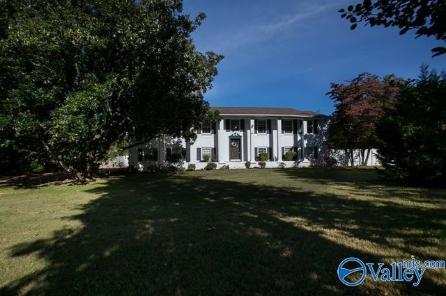 100 Westbury Drive SW, Huntsville, AL 35802