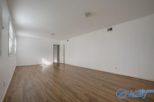 100 Westbury Drive SW, Huntsville, AL 35802