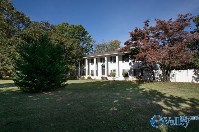 100 Westbury Drive SW, Huntsville, AL 35802