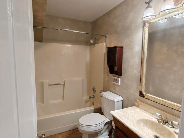 5210 Cliff Haven Drive, Dallas, TX 75236