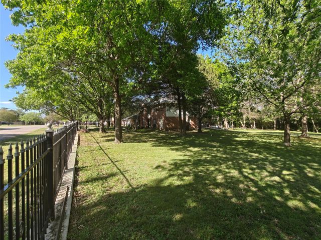 5210 Cliff Haven Drive, Dallas, TX 75236
