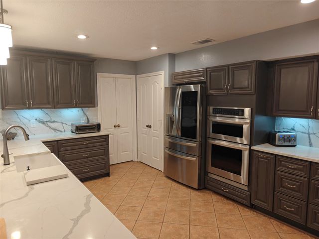 5210 Cliff Haven Drive, Dallas, TX 75236