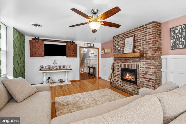 122 SUMAC ST, Philadelphia, PA 19128