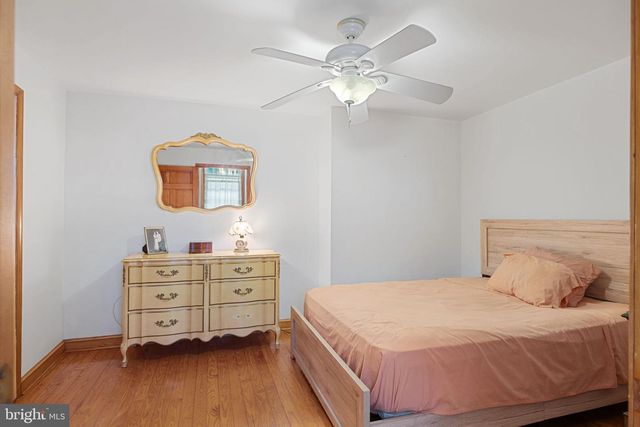 122 SUMAC ST, Philadelphia, PA 19128