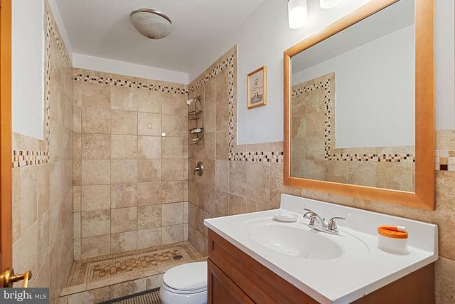 122 SUMAC ST, Philadelphia, PA 19128