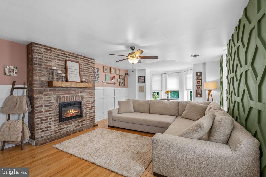 122 SUMAC ST, Philadelphia, PA 19128