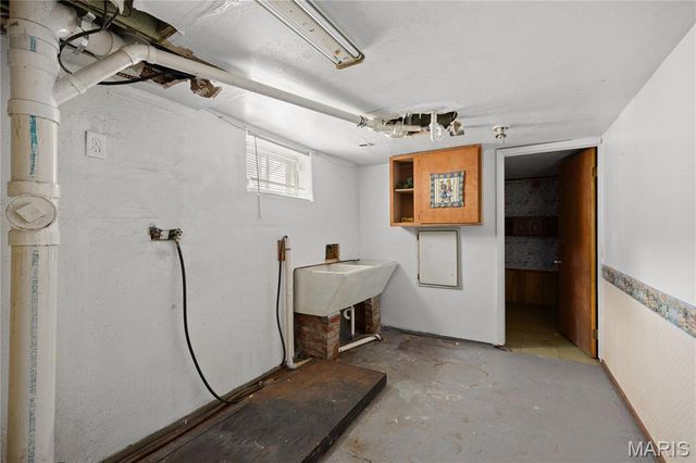 2914 Lyndhurst Avenue, St Louis, MO 63121