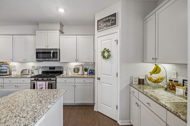 207 Hempstead Ct, Gallatin, TN 37066