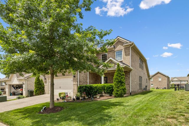 207 Hempstead Ct, Gallatin, TN 37066