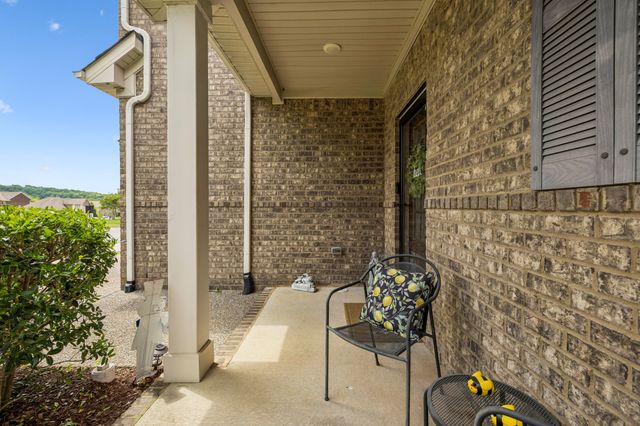 207 Hempstead Ct, Gallatin, TN 37066