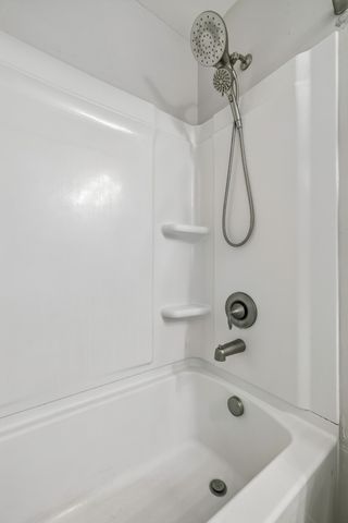 207 Hempstead Ct, Gallatin, TN 37066
