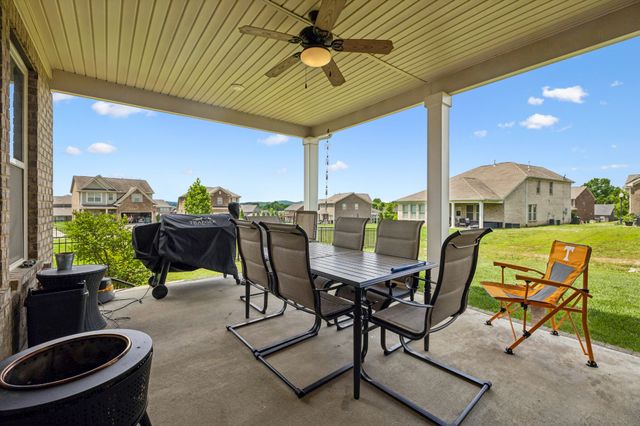 207 Hempstead Ct, Gallatin, TN 37066