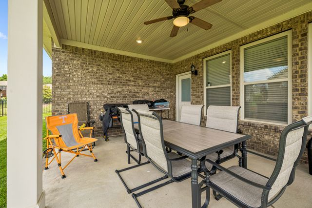 207 Hempstead Ct, Gallatin, TN 37066