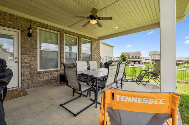 207 Hempstead Ct, Gallatin, TN 37066